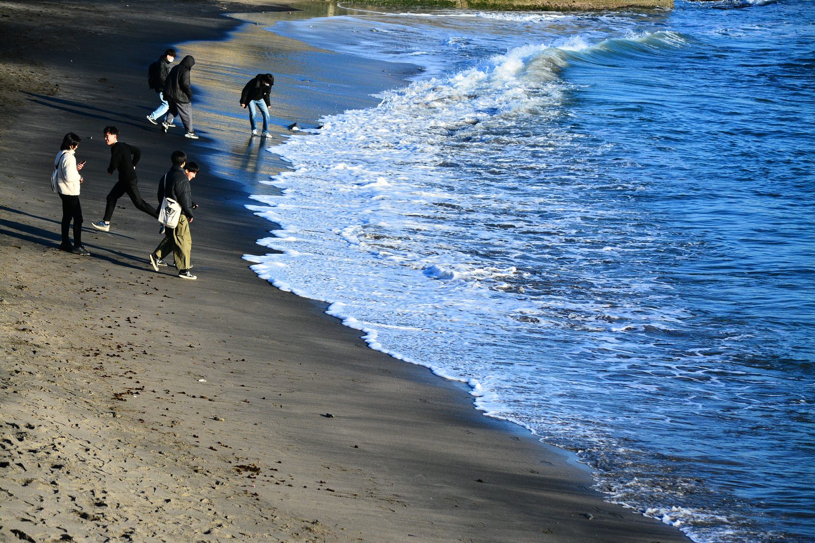 江の島へ続く参道・弁天橋方面の景色